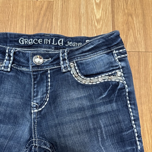 Grace In LA Women's 27 Low Rise Capri Jeans - Rhinestone Embellished Medium Wash - Picture 5 of 15